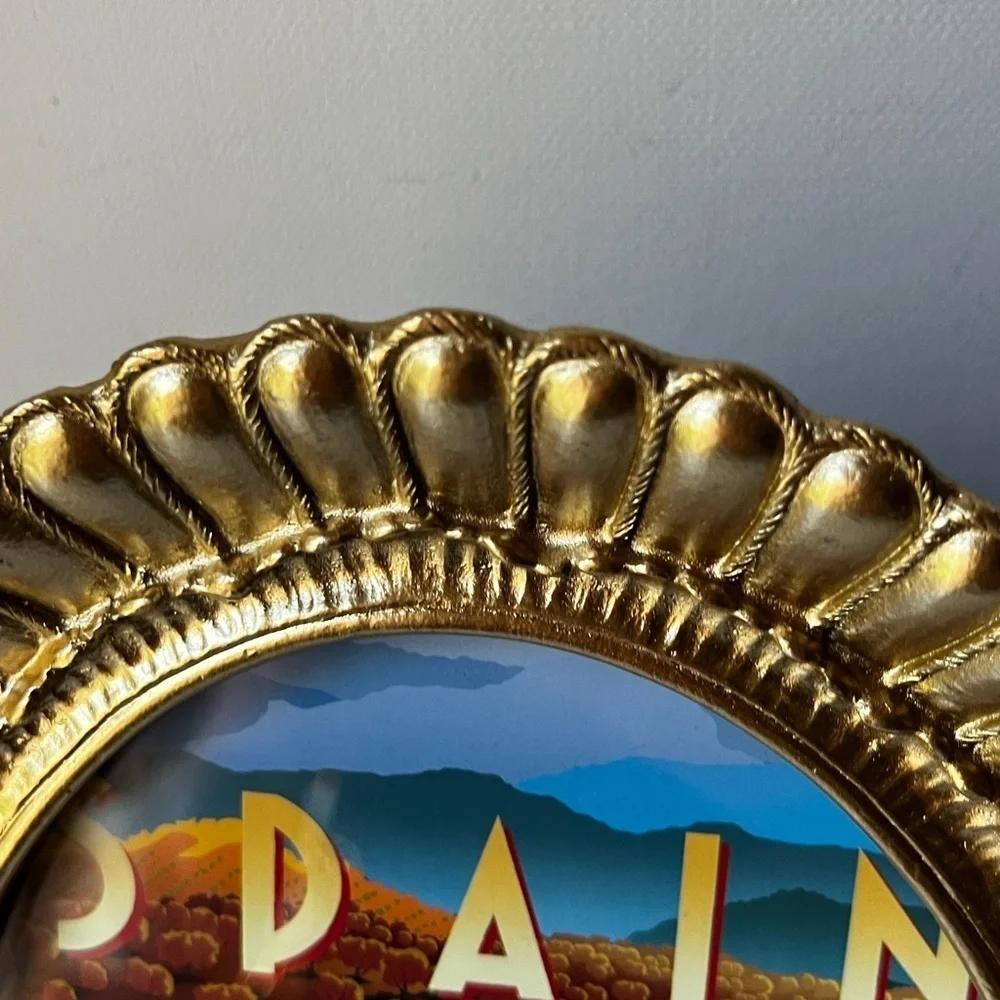 Gold Ornate Oval Picture Frame for 5”x7” photo